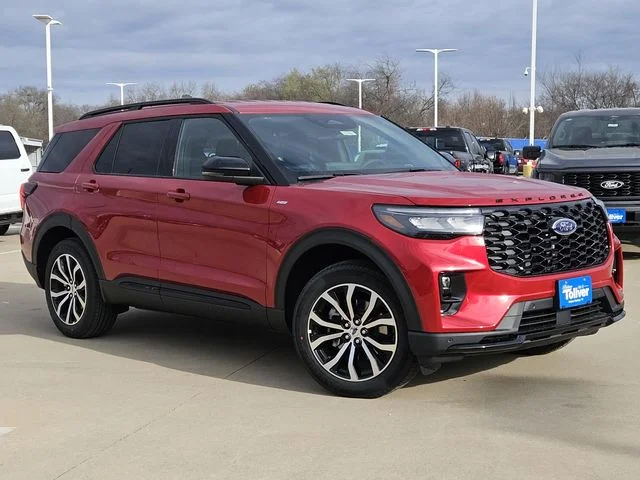 New 2026 Rapid Red Metallic Tinted Clearcoat Ford ST-Line image 2