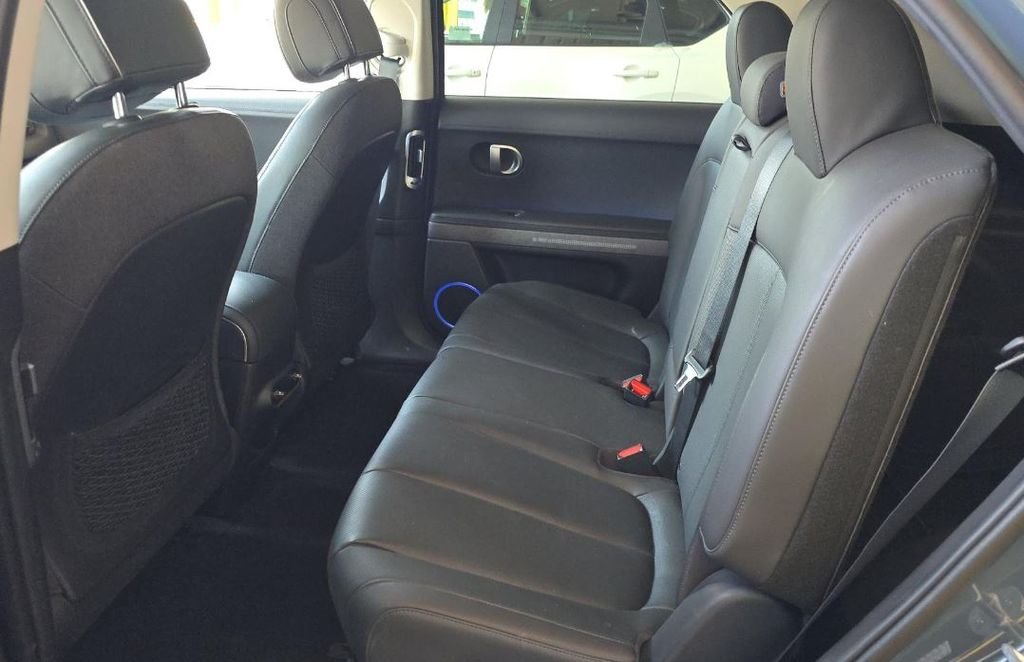 Used 2023 Green Hyundai SEL image 11