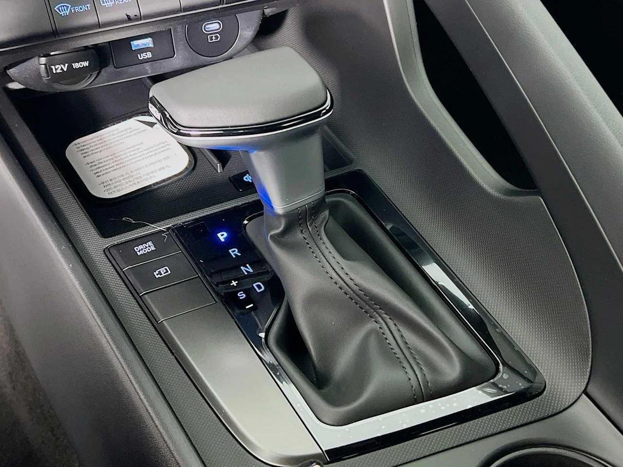 2026 Hyundai Elantra — photo 12