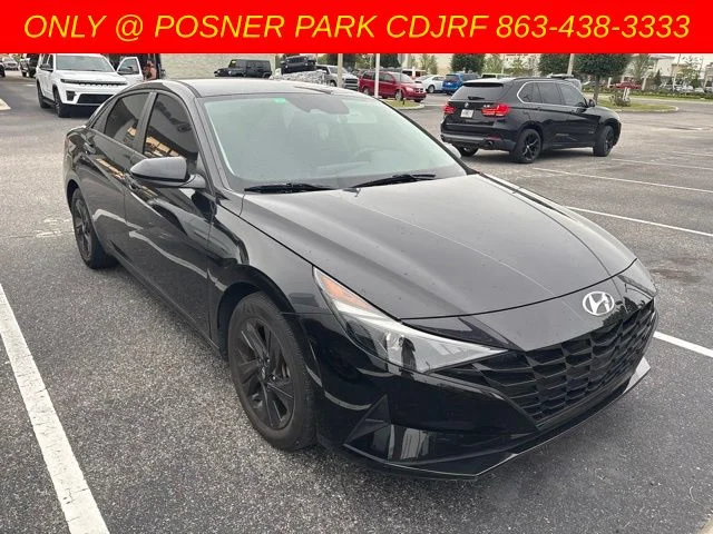 Used 2021 Black Hyundai SEL image 6