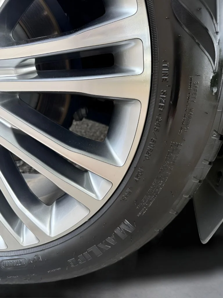 Used 2018 Red Lincoln Reserve image 38