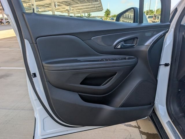 Used 2021 White Buick Preferred image 22