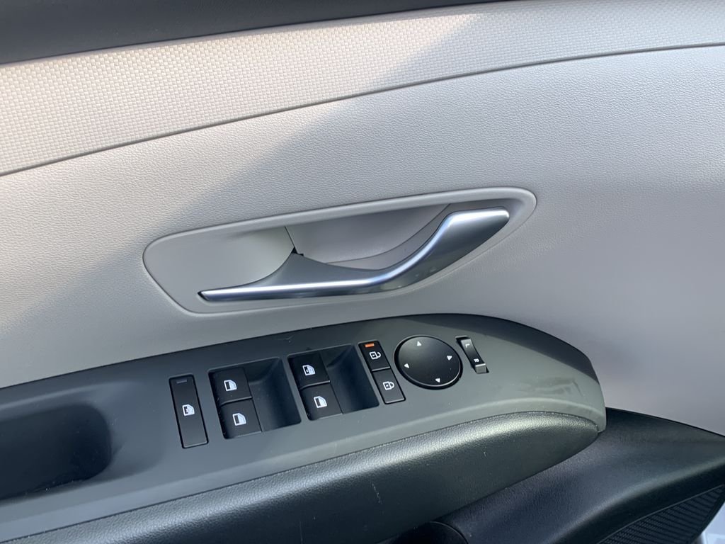 2026 Hyundai Tucson SE - Photo 12