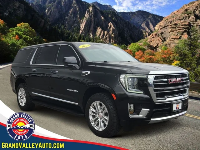 2023 GMC Yukon XL SLT