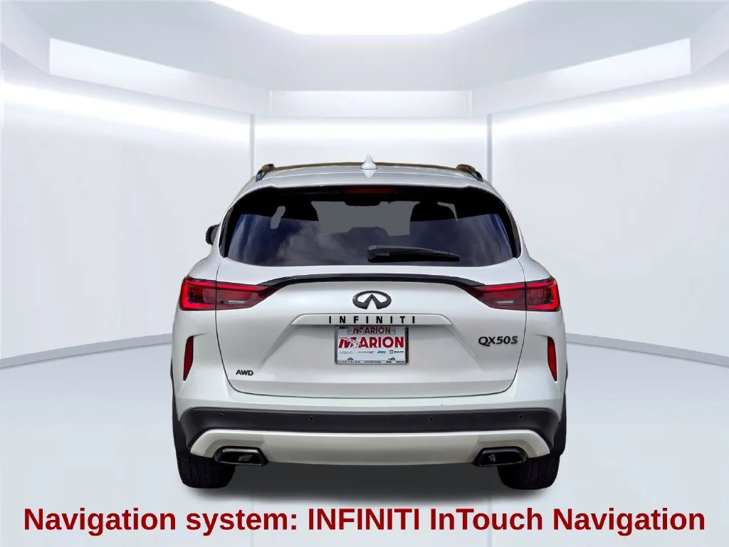 Used 2025 White INFINITI SPORT image 18