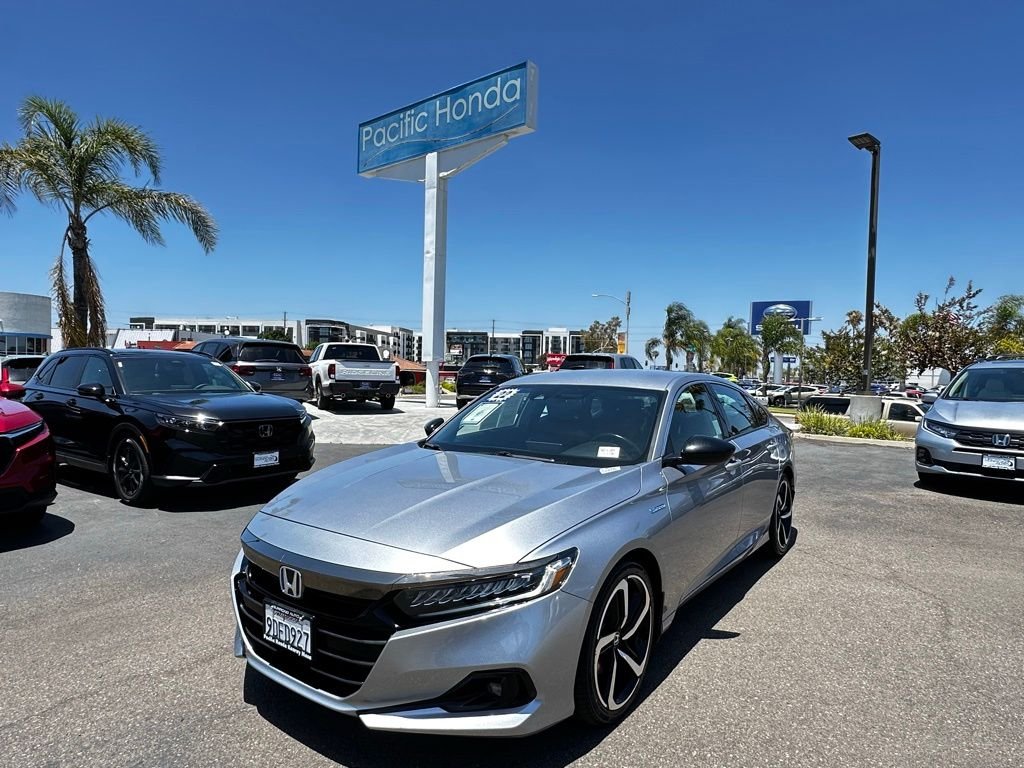 Used 2022 Silver Honda Sport image 2