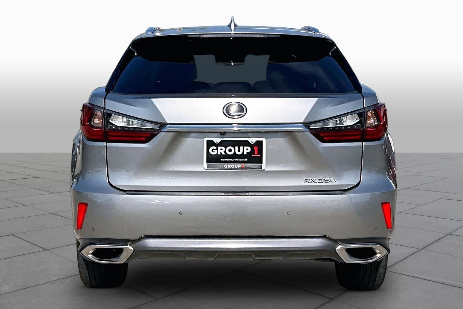 Used 2019 Atomic Silver Lexus  image 5