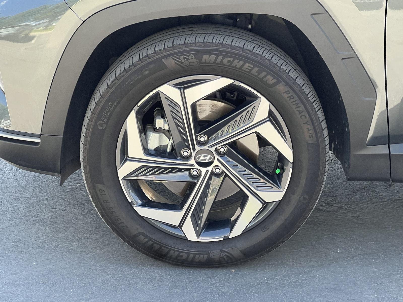 Certified Used 2024 Amazon Gray Hyundai SEL Convenience image 22