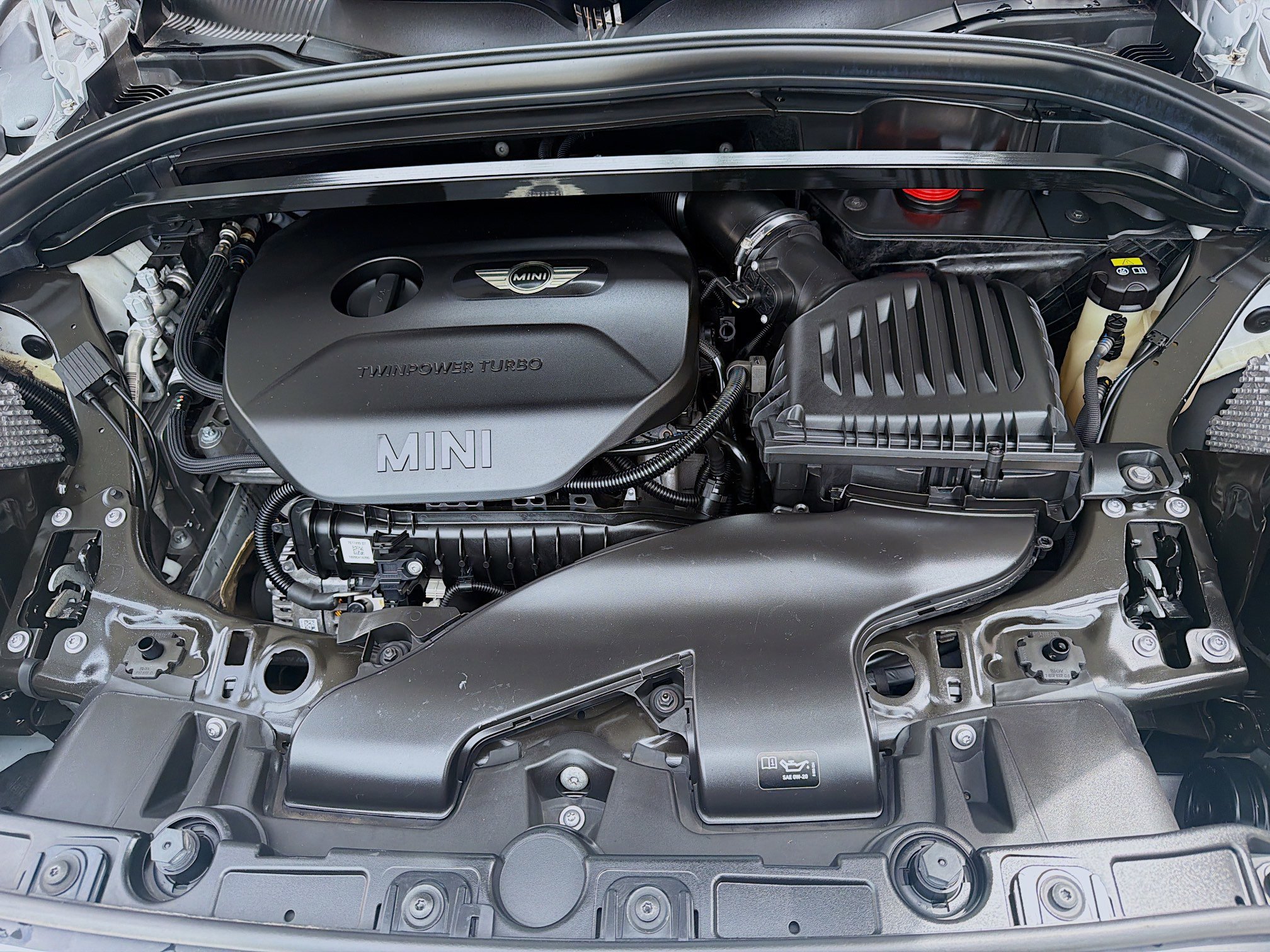 Used 2019 Light White MINI Cooper image 33