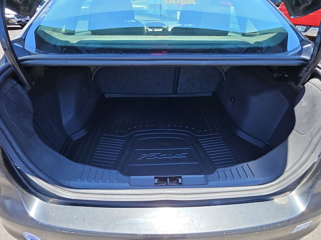 Used 2015 Tuxedo Black Ford S image 40