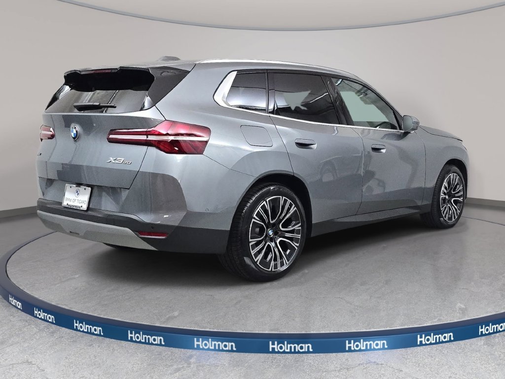 Used 2026 Skyscraper Grey Metallic BMW 30 xDrive image 6