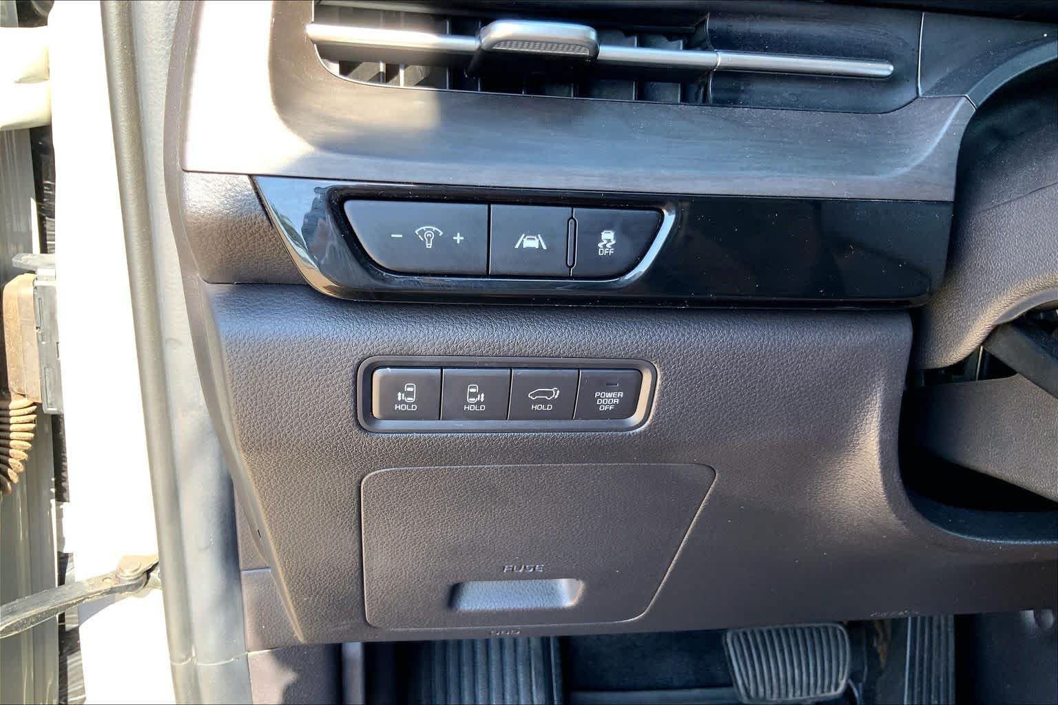 Used 2024 Ceramic Silver Kia SX image 33