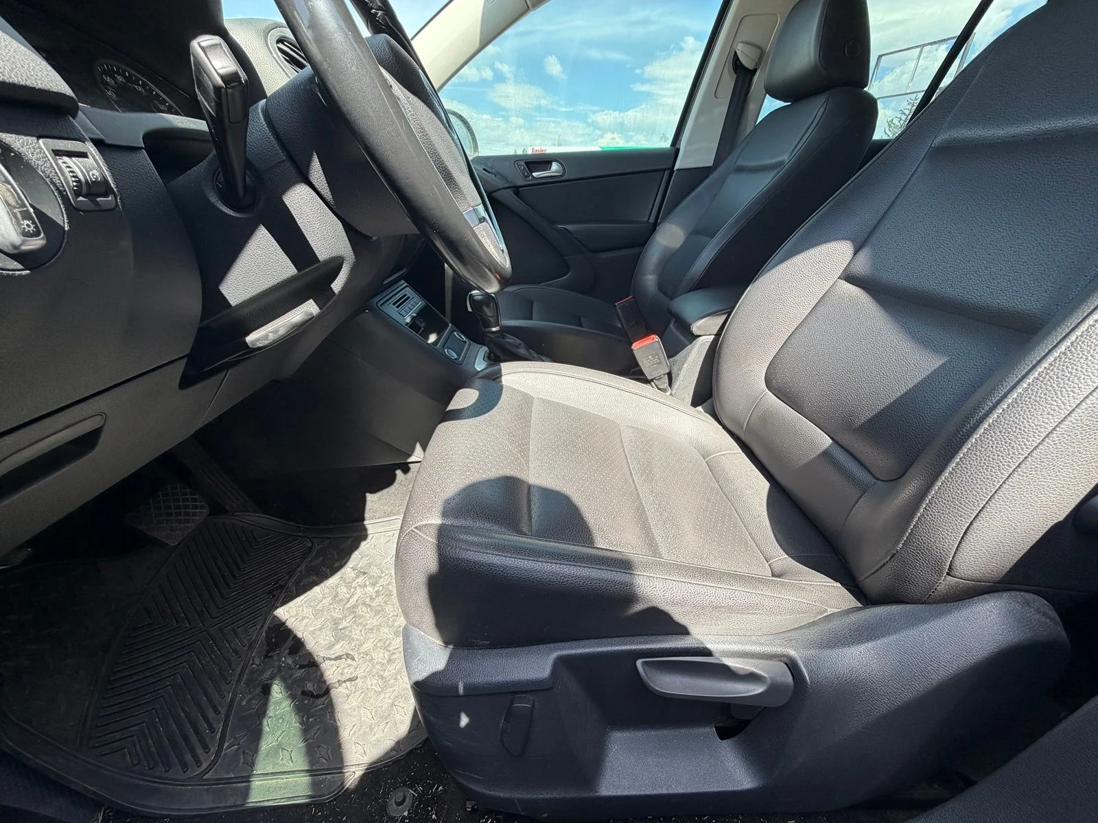 Used 2016 Gray Volkswagen S image 6
