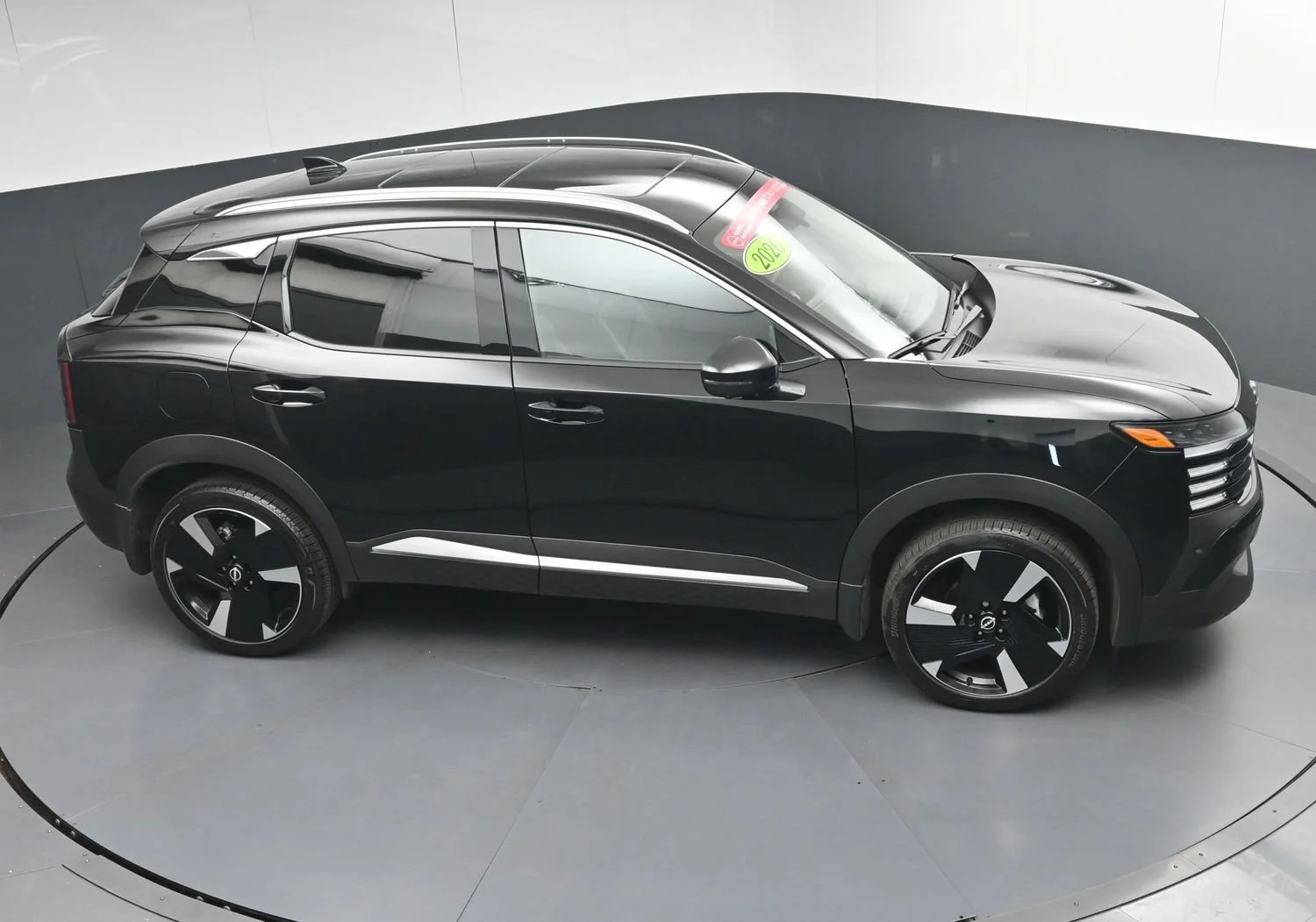 Certified Used 2026 Super Black Nissan SR image 31