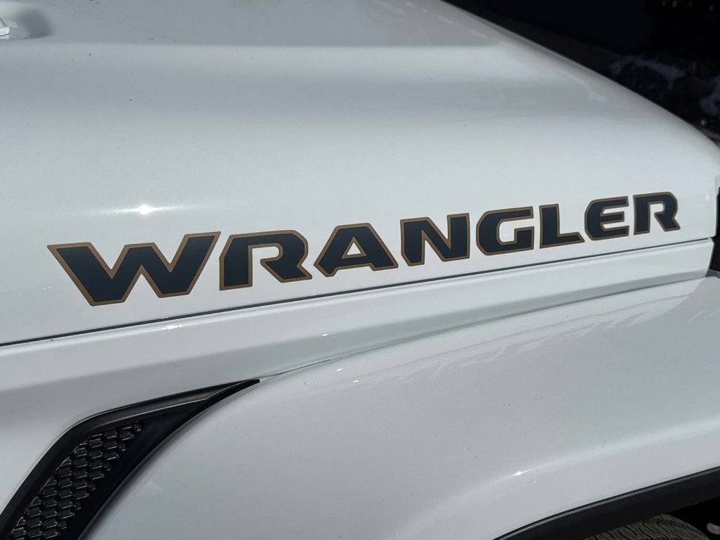 New 2026 Bright White Clearcoat Jeep 85th Anniversary Edition image 10