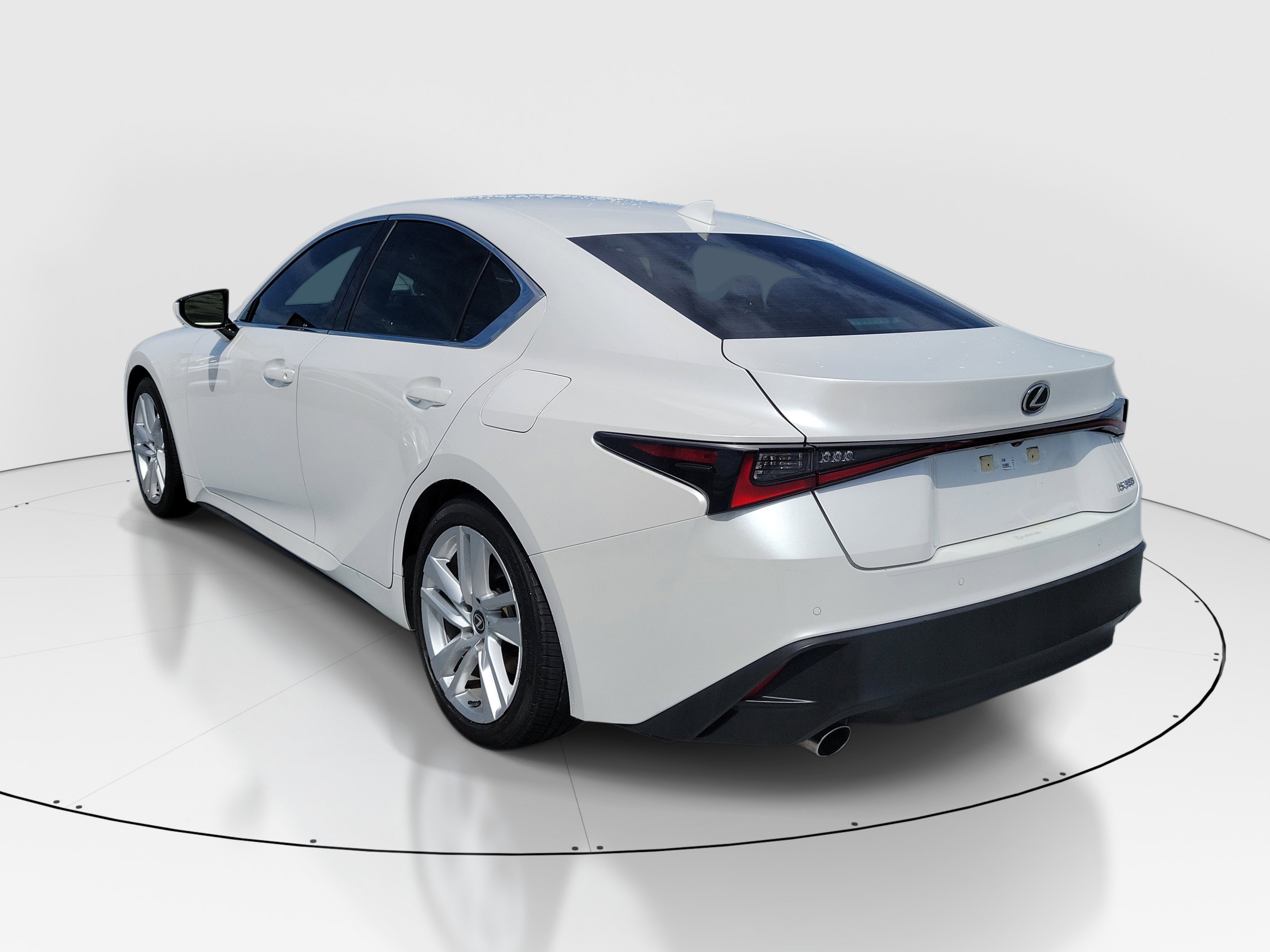 Used 2024 White Pearl Lexus 300 image 4