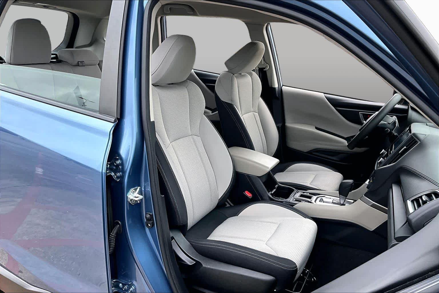 Used 2023 Horizon Blue Pearl Subaru  image 9