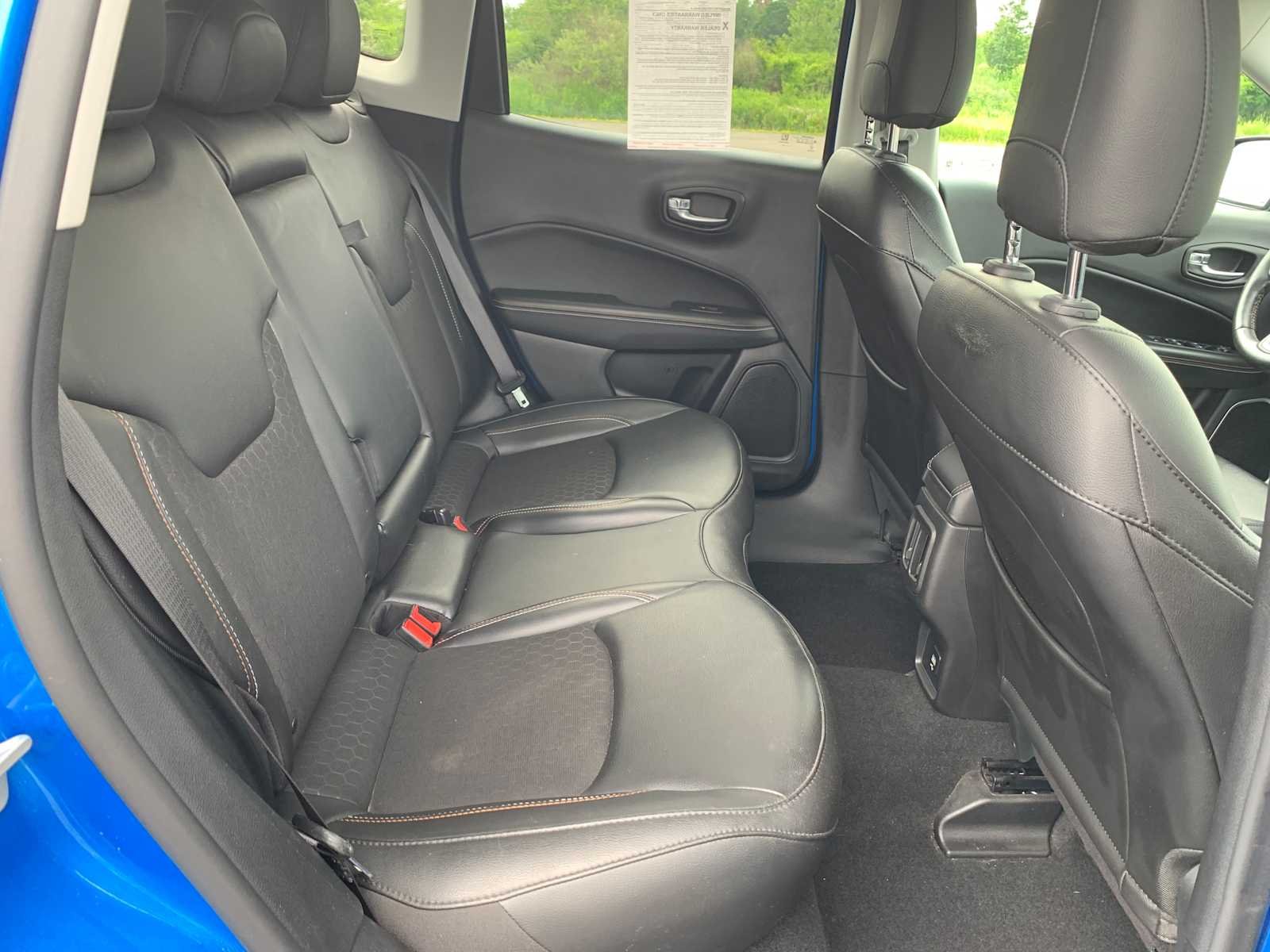 Used 2020 Laser Blue Pearlcoat Jeep Latitude image 18