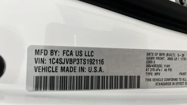 New 2026 Bright White Clear-Coat Exterior Paint Jeep Limited Reserve image 30