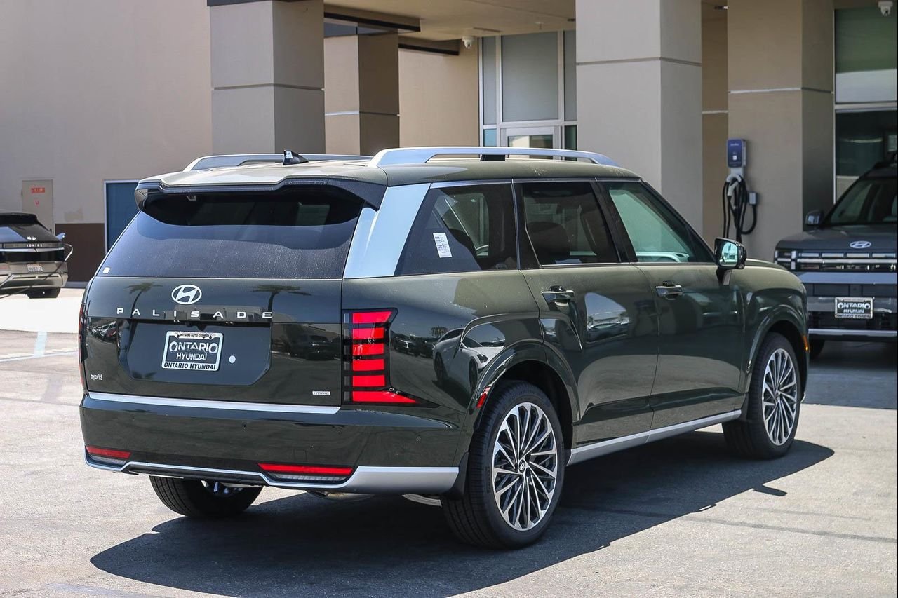 New 2026 Silver Hyundai Calligraphy image 7