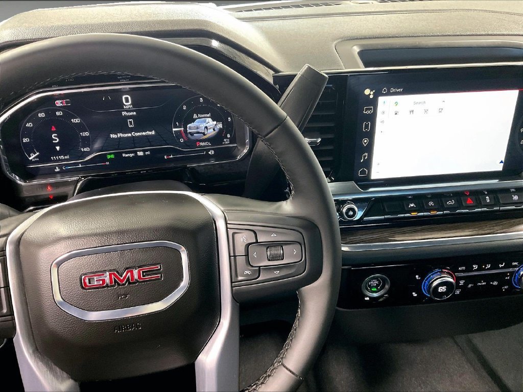Used 2024 White GMC Elevation image 18