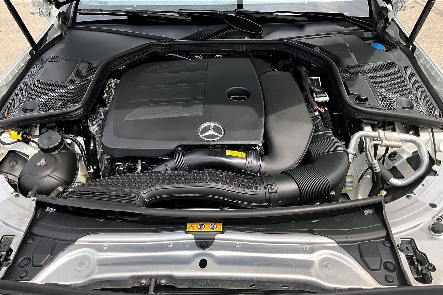 Used 2023 Polar White Mercedes-Benz C 300 image 32