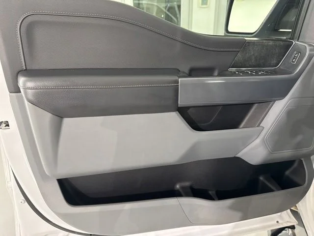 Used 2021 White Ford XLT image 17