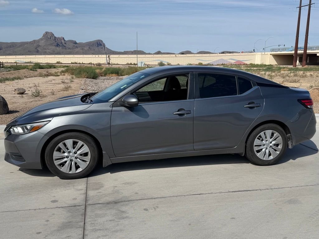 Used 2020 Gray Nissan S image 5