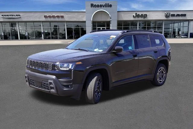 New 2026 Diamond Black Crystal Pearl-Coat Exterior Paint Jeep Limited image 7