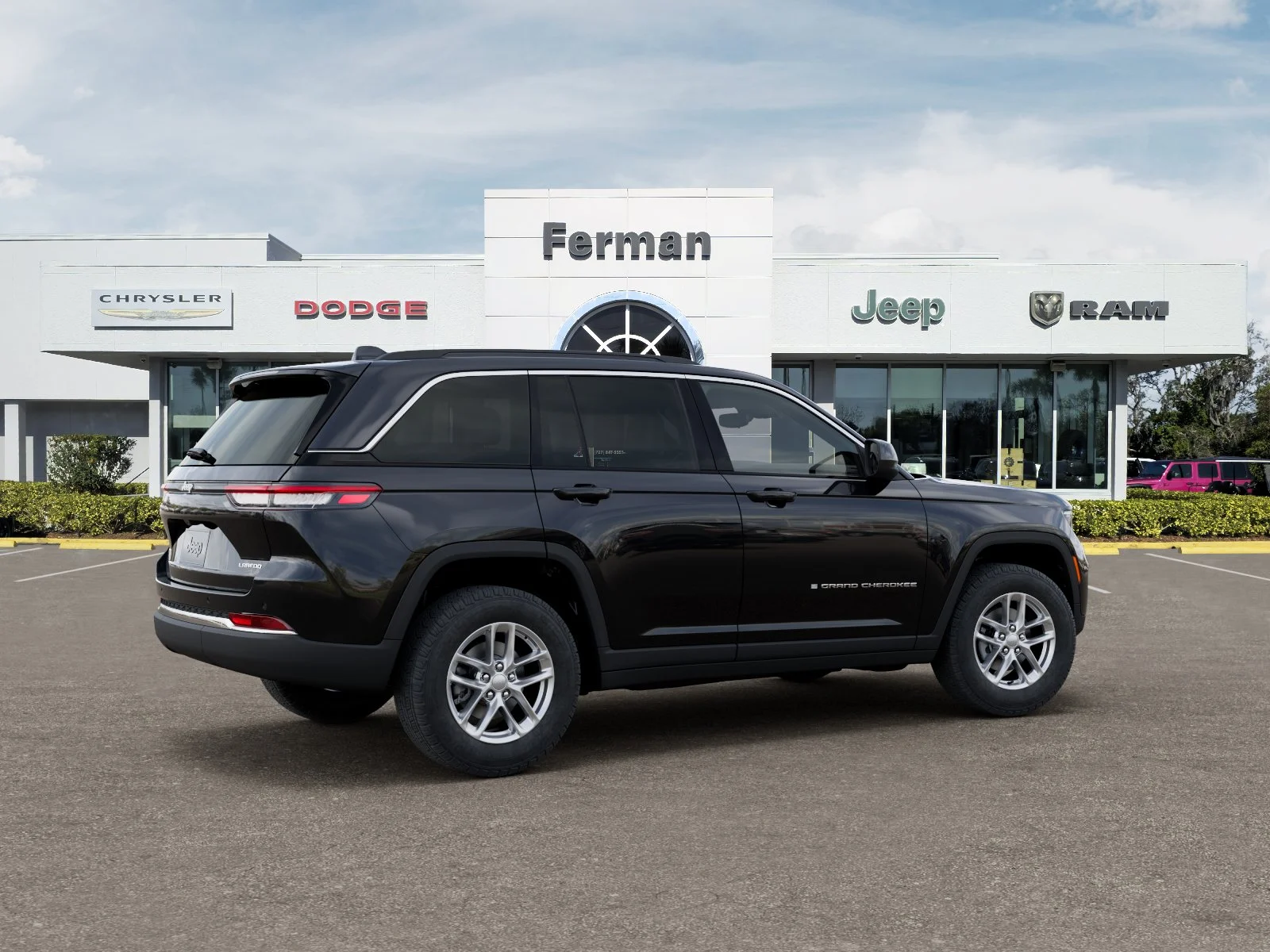 New 2026 Diamond Black Crystal Pearl-Coat Exterior Paint Jeep Laredo X image 5