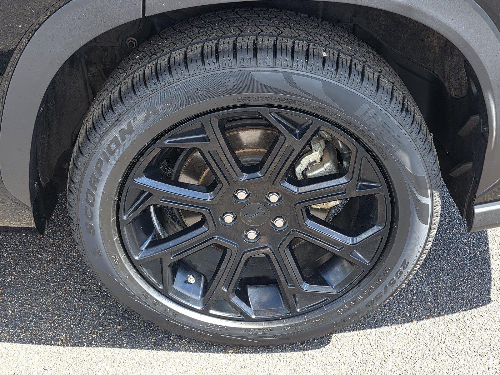 Used 2023 Midnight Black Metallic Toyota LE image 31