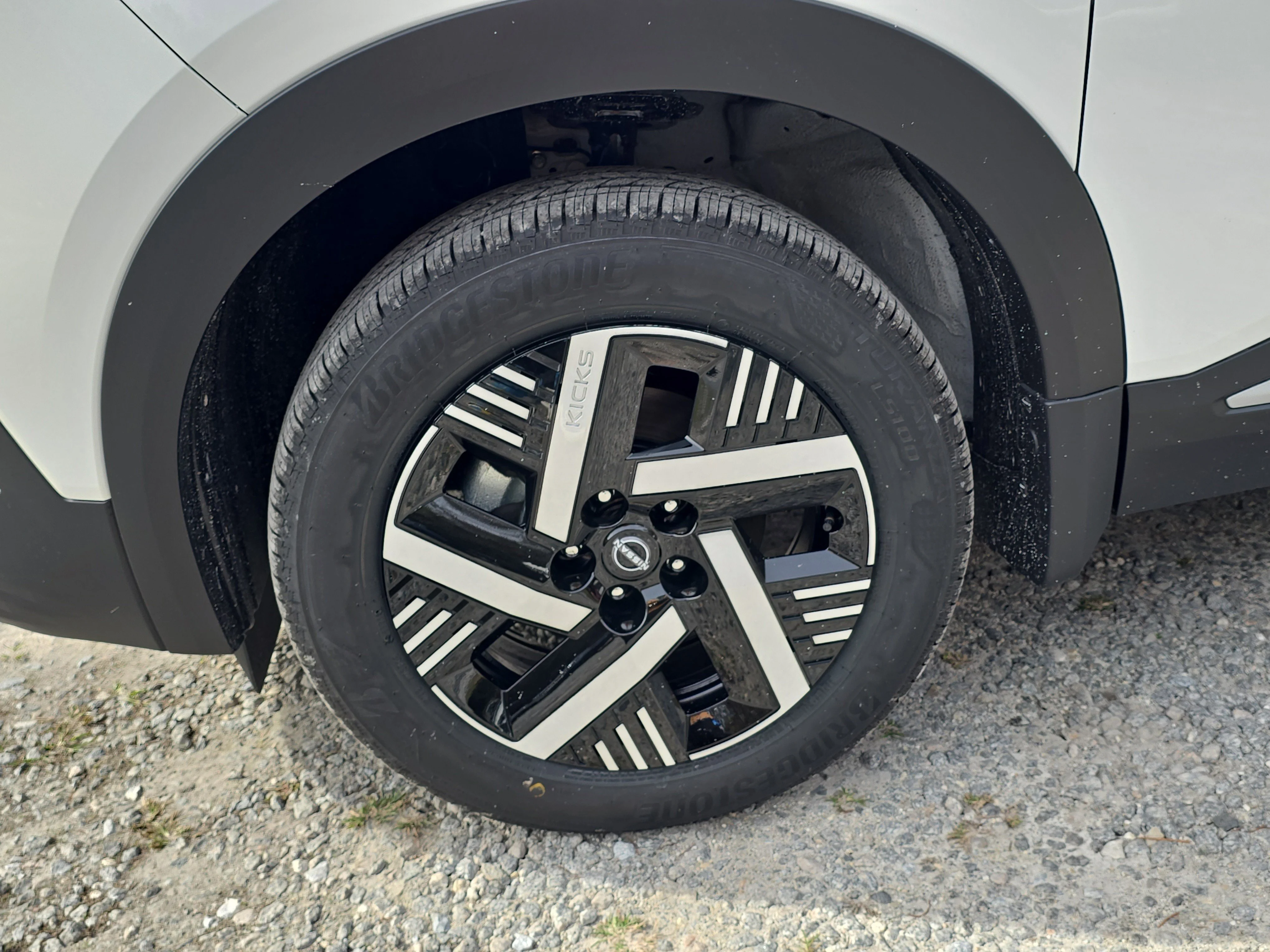 2026 Nissan KICKS SV - Photo 34