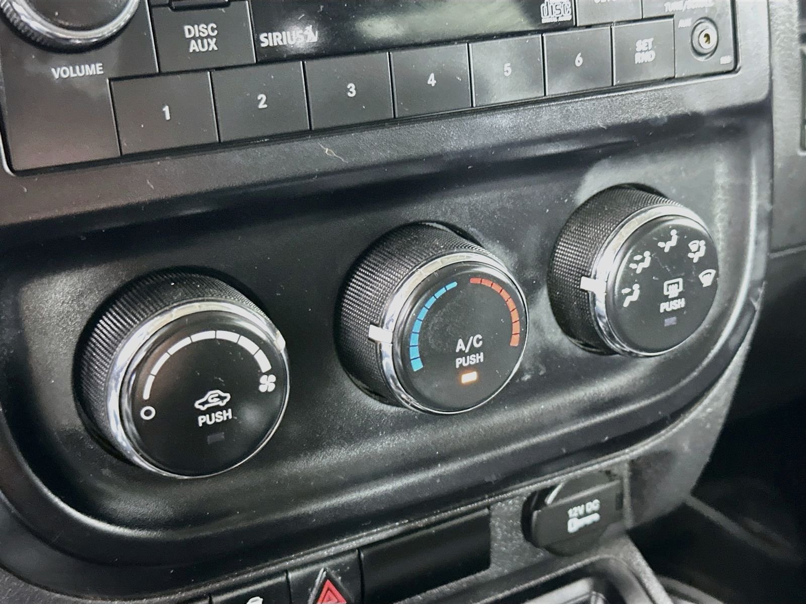 Used 2017 True Blue Pearlcoat Jeep Sport image 13