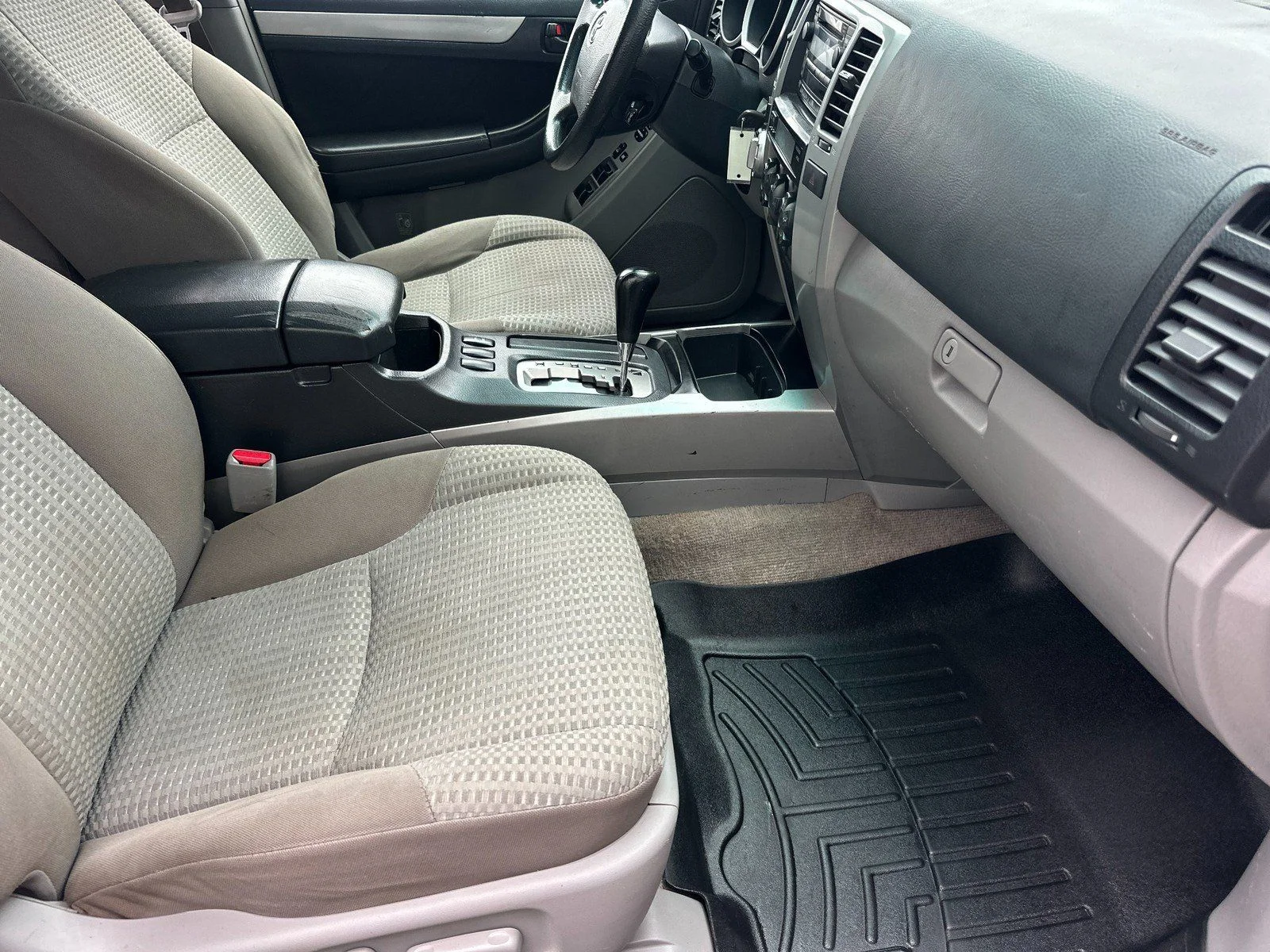 Used 2006 Titanium Metallic Toyota SR5 image 14