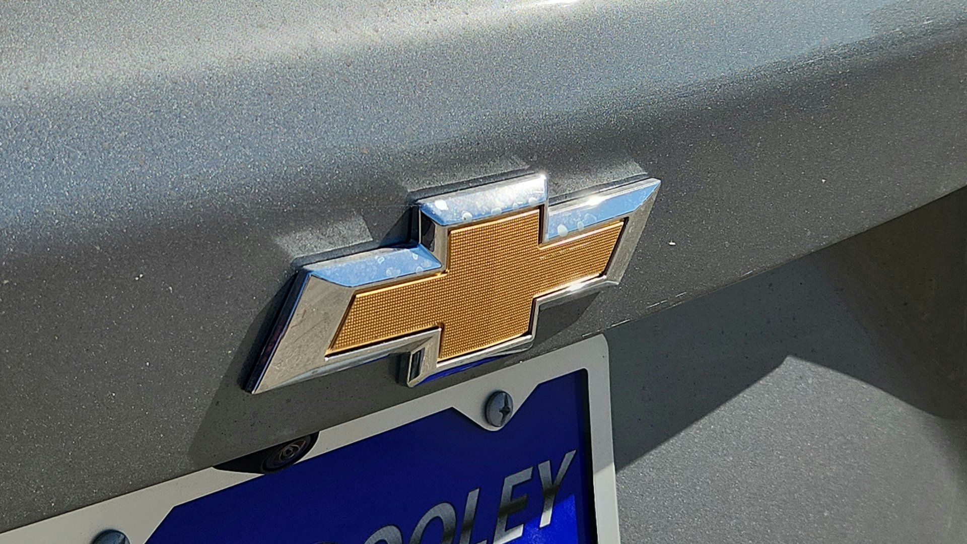 New 2027 Sterling Gray Metallic Chevrolet LT image 11