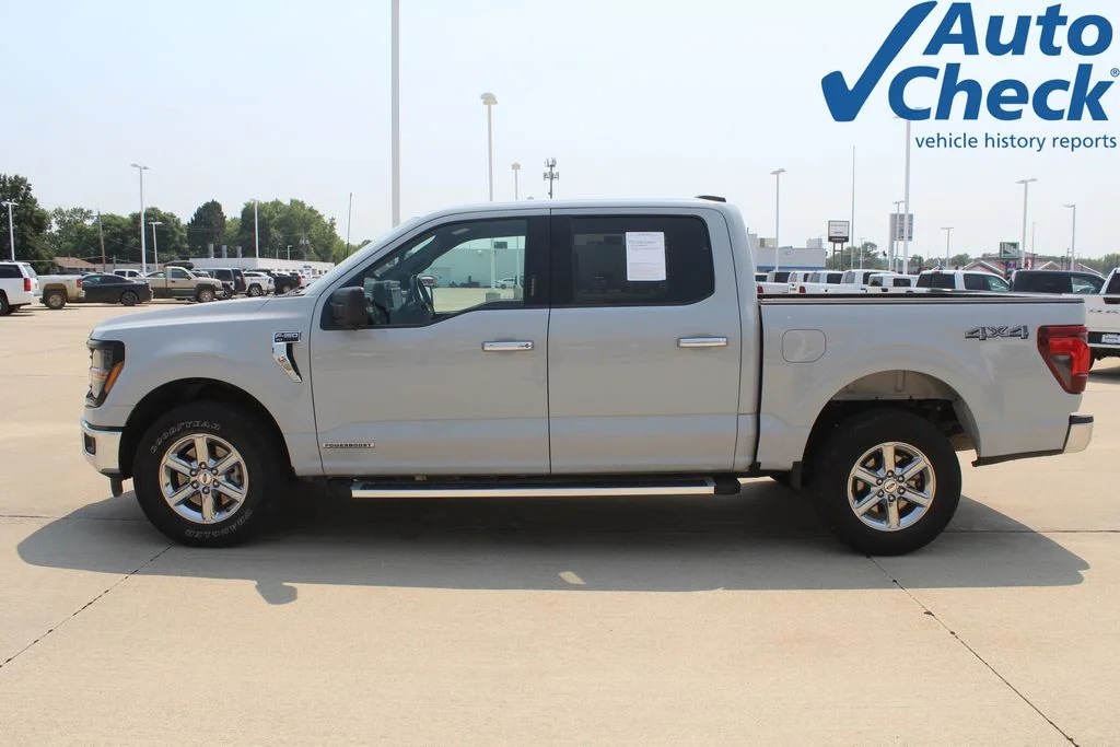 Used 2024 Oxford White Ford XLT image 6
