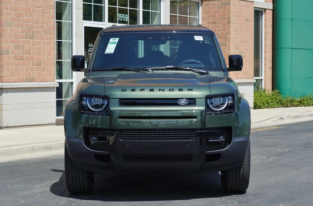 New 2026 Woolstone Green Land Rover S image 4