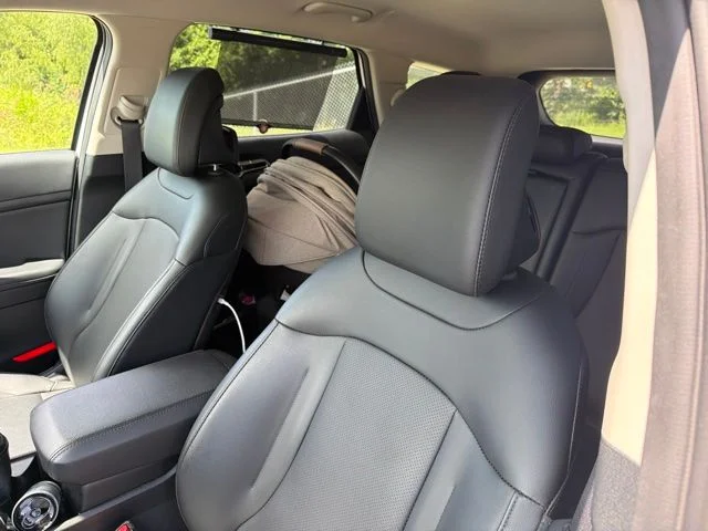 Used 2023 White Kia EX image 9