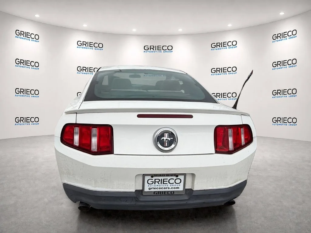 Used 2011 White Ford V6 image 6
