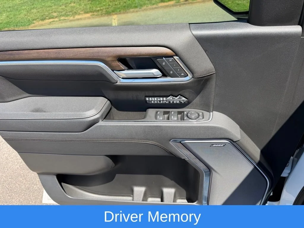 Used 2025 Iridescent Pearl Tricoat Chevrolet High Country image 23
