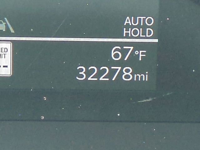 Used 2025 White Kia LXS image 15