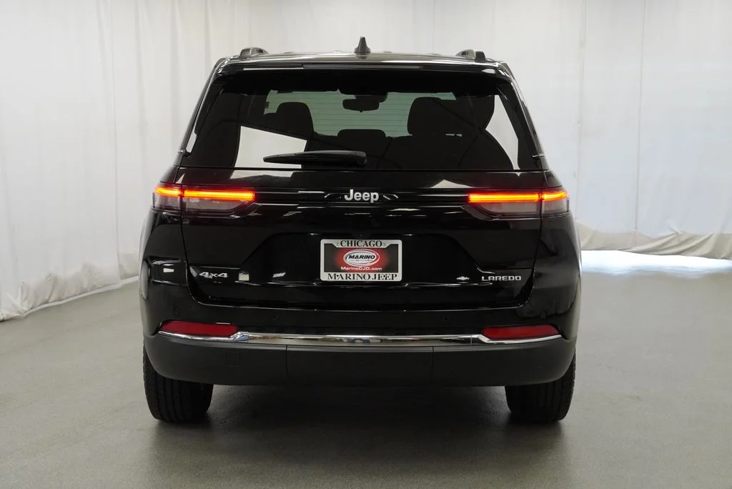 Used 2024 Black Jeep Laredo image 18