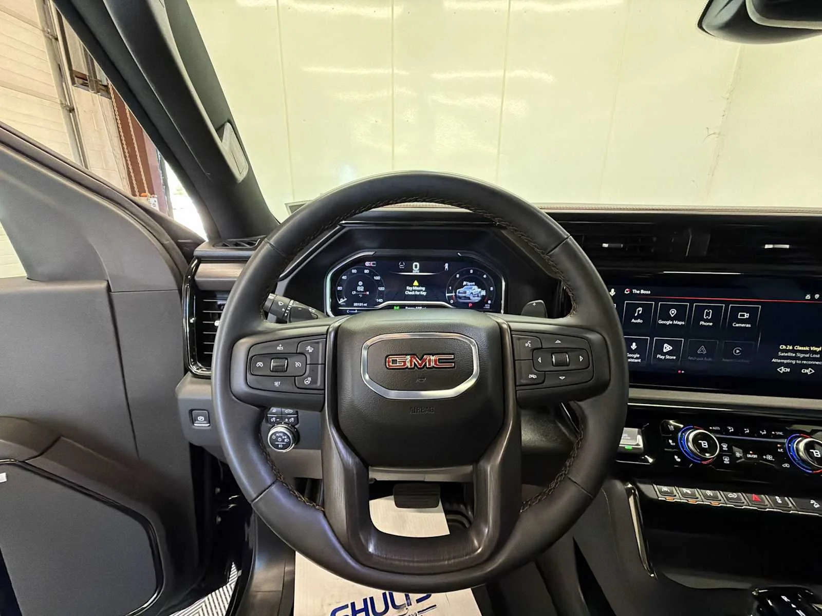 Used 2024 Onyx Black GMC AT4 image 11