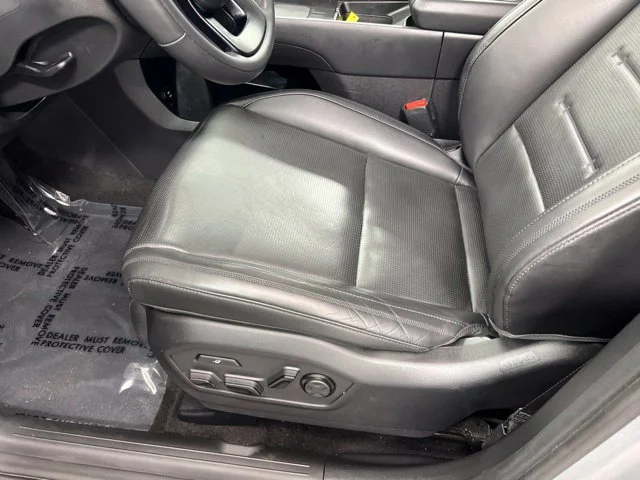 Used 2025 Silver Hyundai Calligraphy image 16