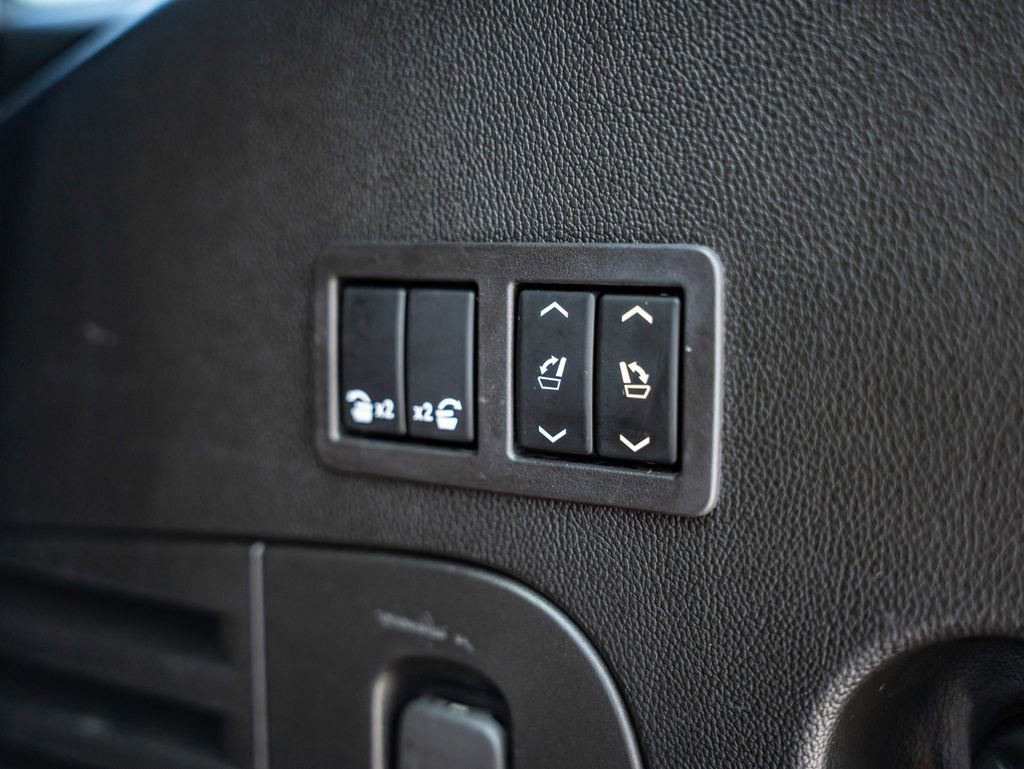 Used 2020 Black Chevrolet Premier image 43