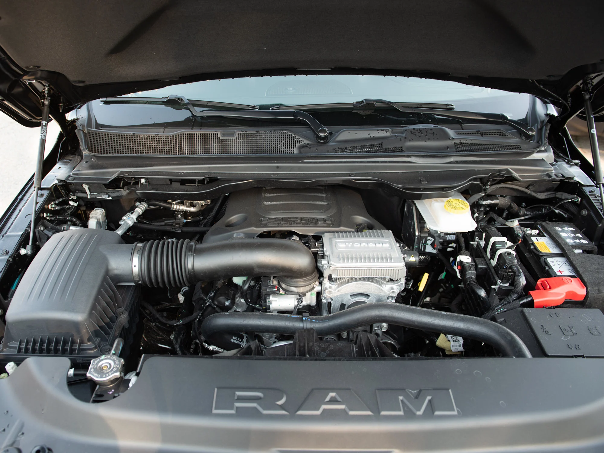 New 2026 Black RAM Sport* Crew Cab 4x4, Pano Sunroof, 3.92 Rear Axle, Passive Cold End Exhaust image 10