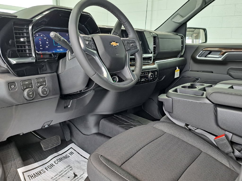 New 2026 Sterling Gray Metallic Chevrolet LT image 7