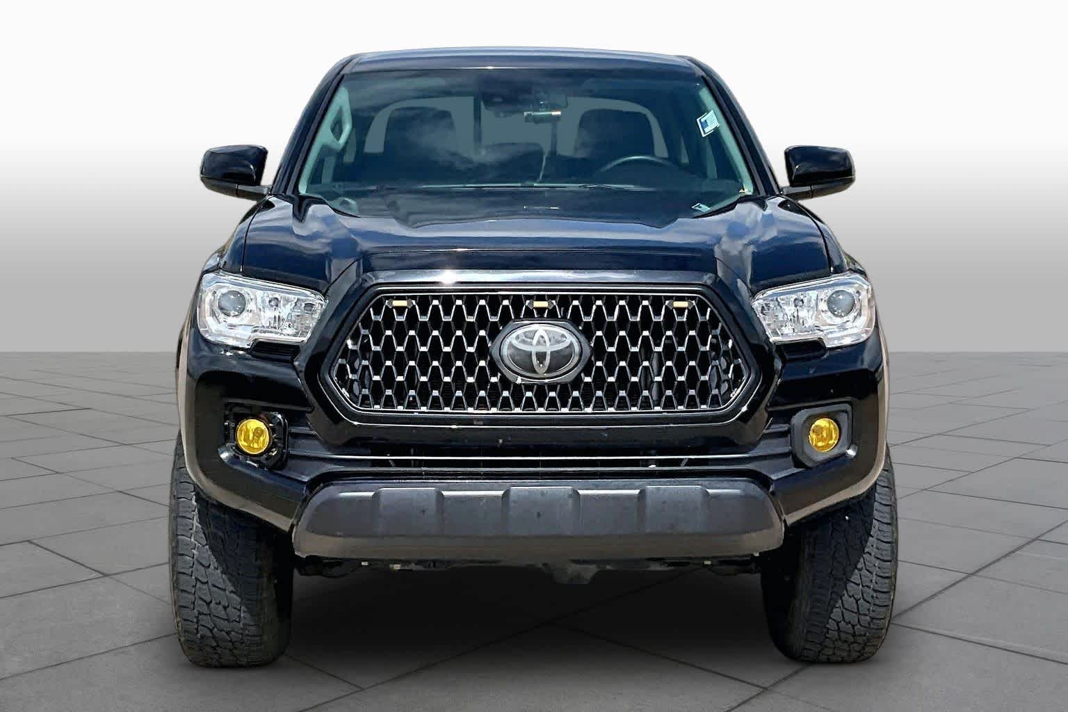 Used 2022 Midnight Black Metallic Toyota SR image 4