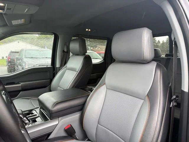 Used 2025 Antimatter Blue Metallic Ford Lariat image 25