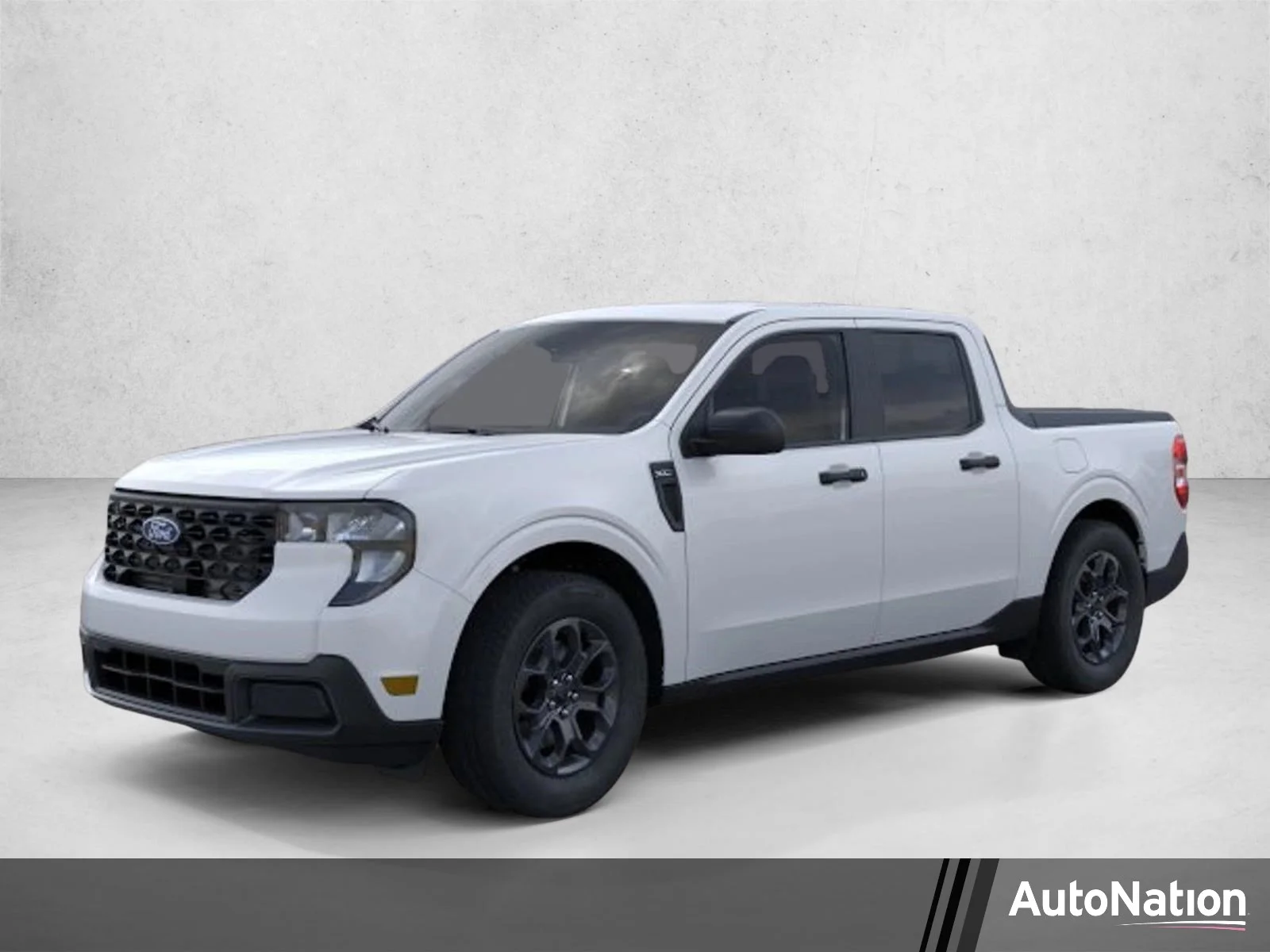 New 2026 Oxford White Ford XLT image 1